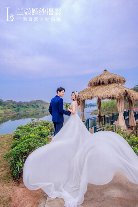 婚纱照在哪里拍好重庆?重庆兰蔻婚纱摄影靠口碑赢的市场(附图)