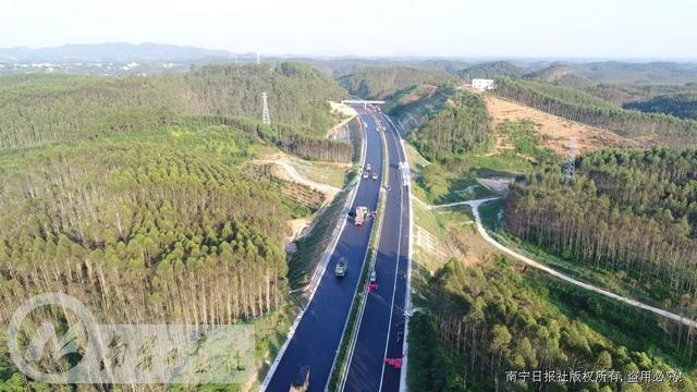 计划在下个月建成通车的吴大高速将成为南宁机场的第三条高速公路