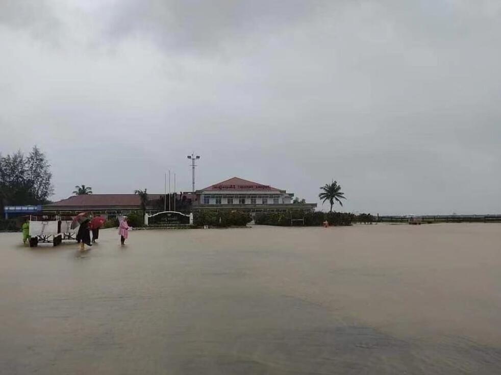 缅甸若开邦丹兑机场被洪水沉没 航班暂停